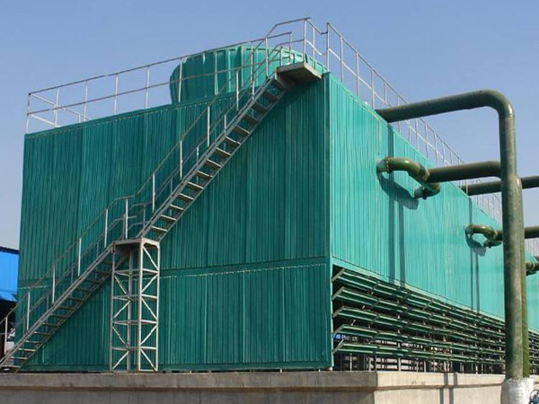 冷却水塔使用操作时的注意事项？